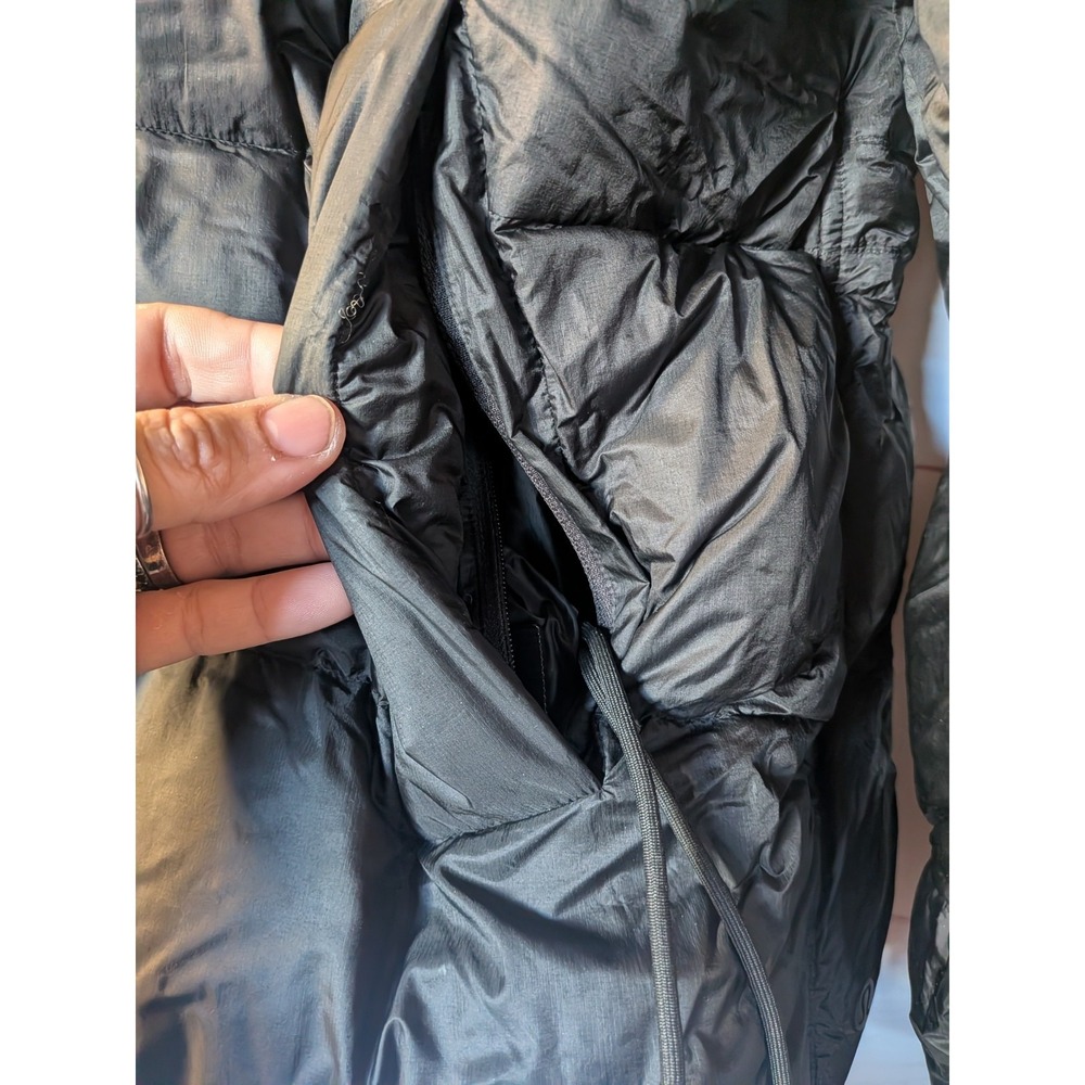 448$ Lululemon Featherweight 900Down-Fill Puffer Jacket Size L-Color Black-BNWT. - Picture 10 of 16